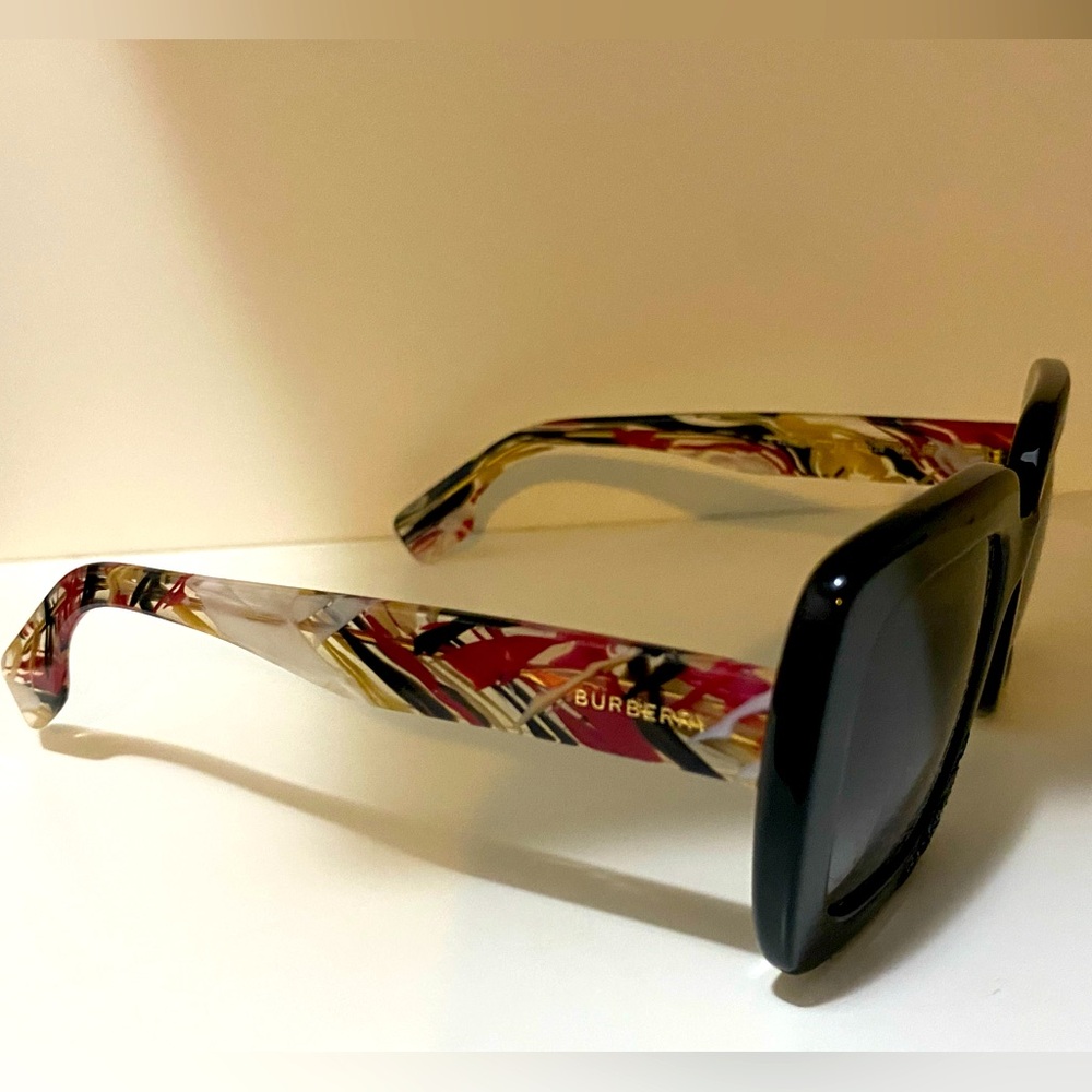 BURBERRY Black Square Sunglasses